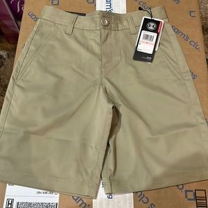 Boys khaki Under Armour Shorts NWT 100 percent Polyester